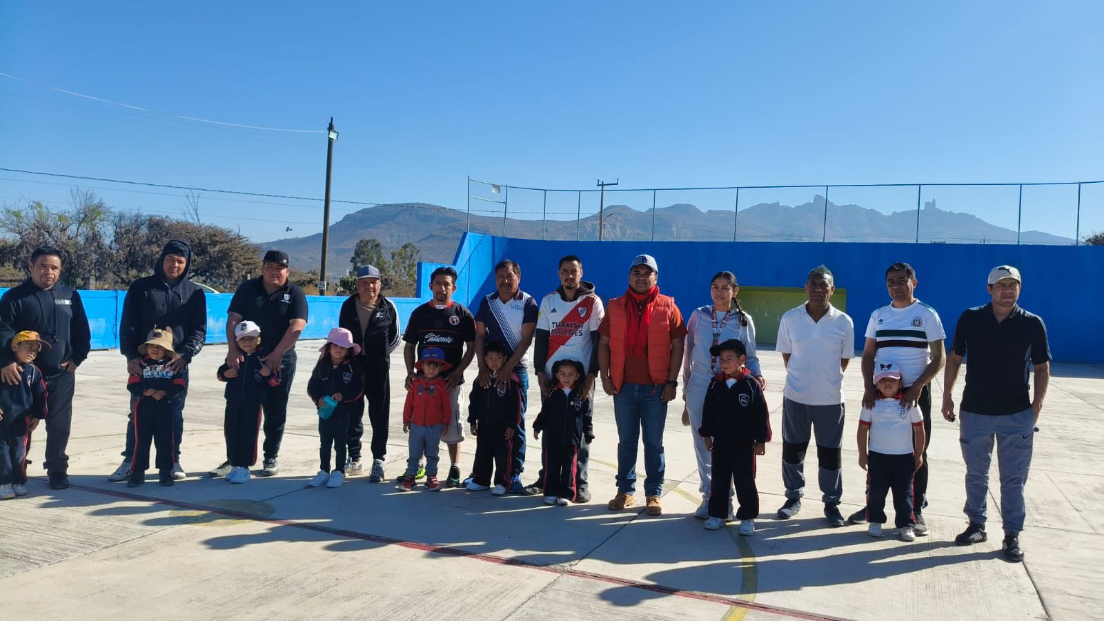 El Arenal promovió la convivencia familiar con jornada recreativa en jardín de niños