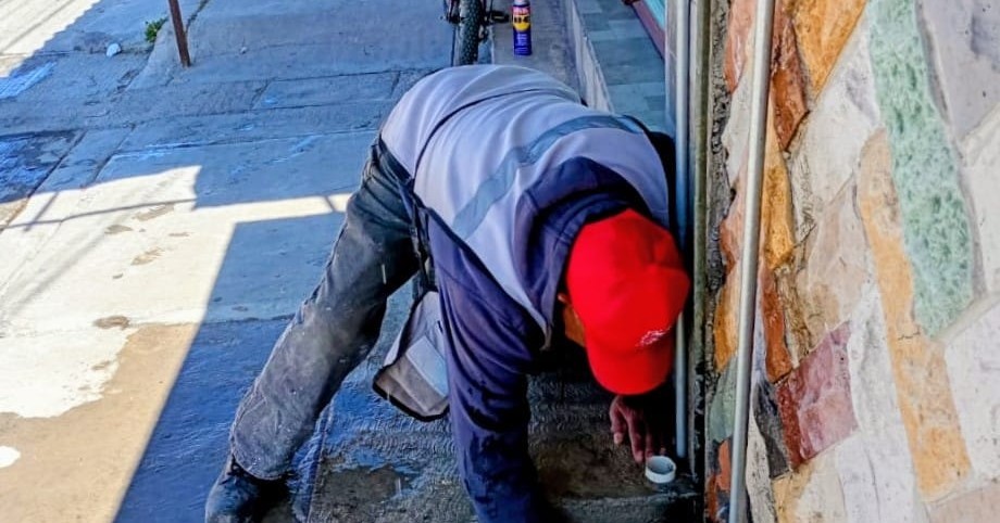 Atienden afectaciones en la red de agua potable por bajas temperaturas en Emiliano Zapata