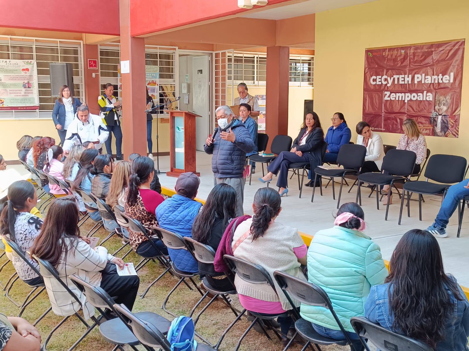 CECyTEH Zempoala promueve servicio social en apoyo a la educación para adultos