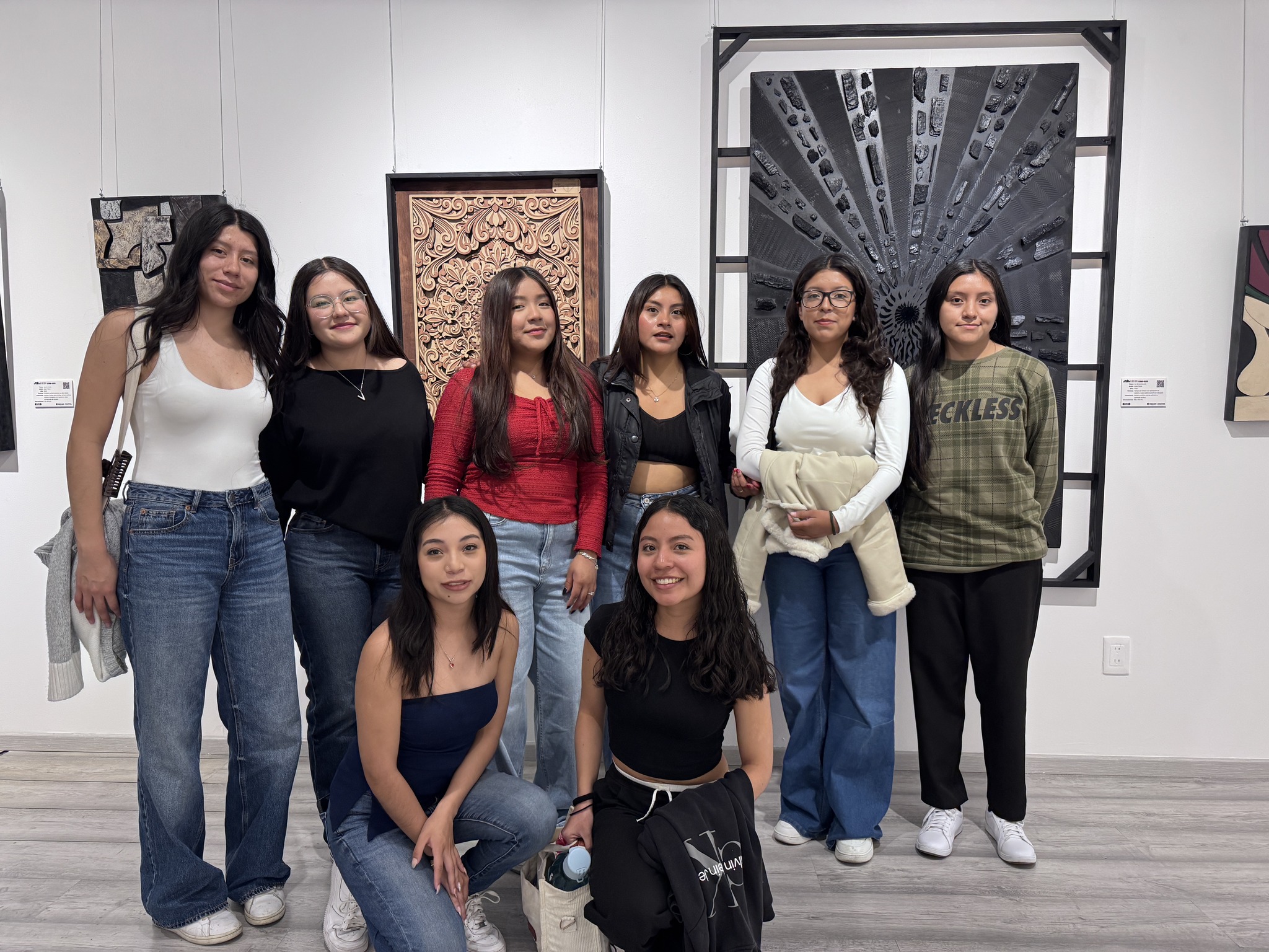 ESTUDIANTES VISITAN LA EXPOSICIÓN “LA VISIÓN DE ALAIN DIORÉ. TEXTURAS Y RELIEVES” EN PACHUCA