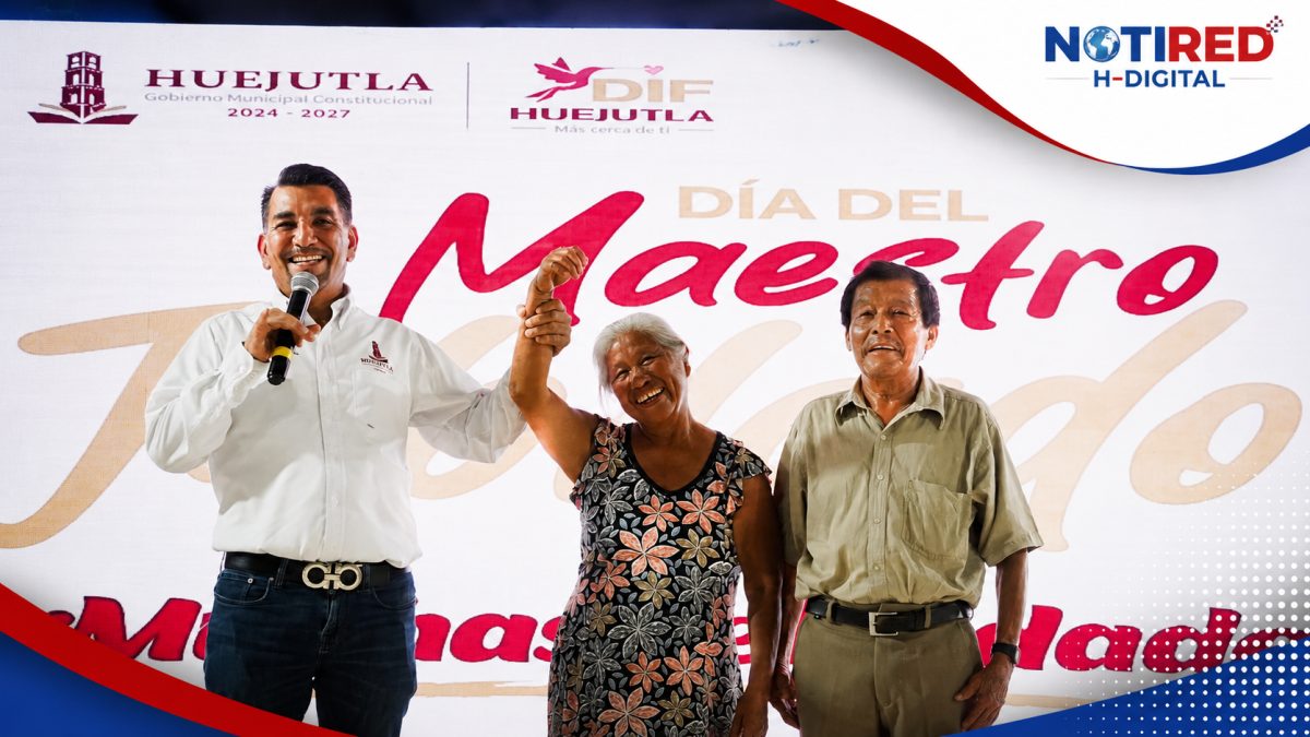 Alfredo San Román reconoció trayectoria de maestras y maestros jubilados en Huejutla